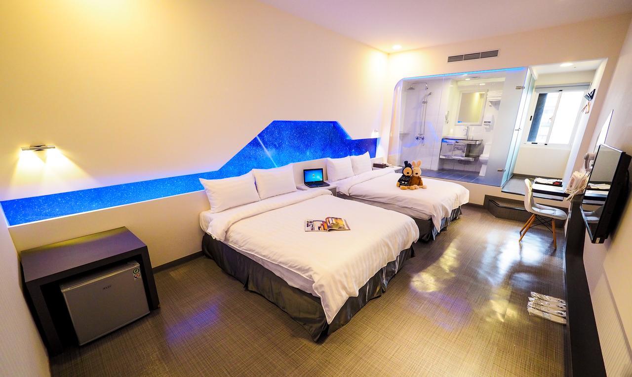 Galaxia Business Hotel Taichung Extérieur photo
