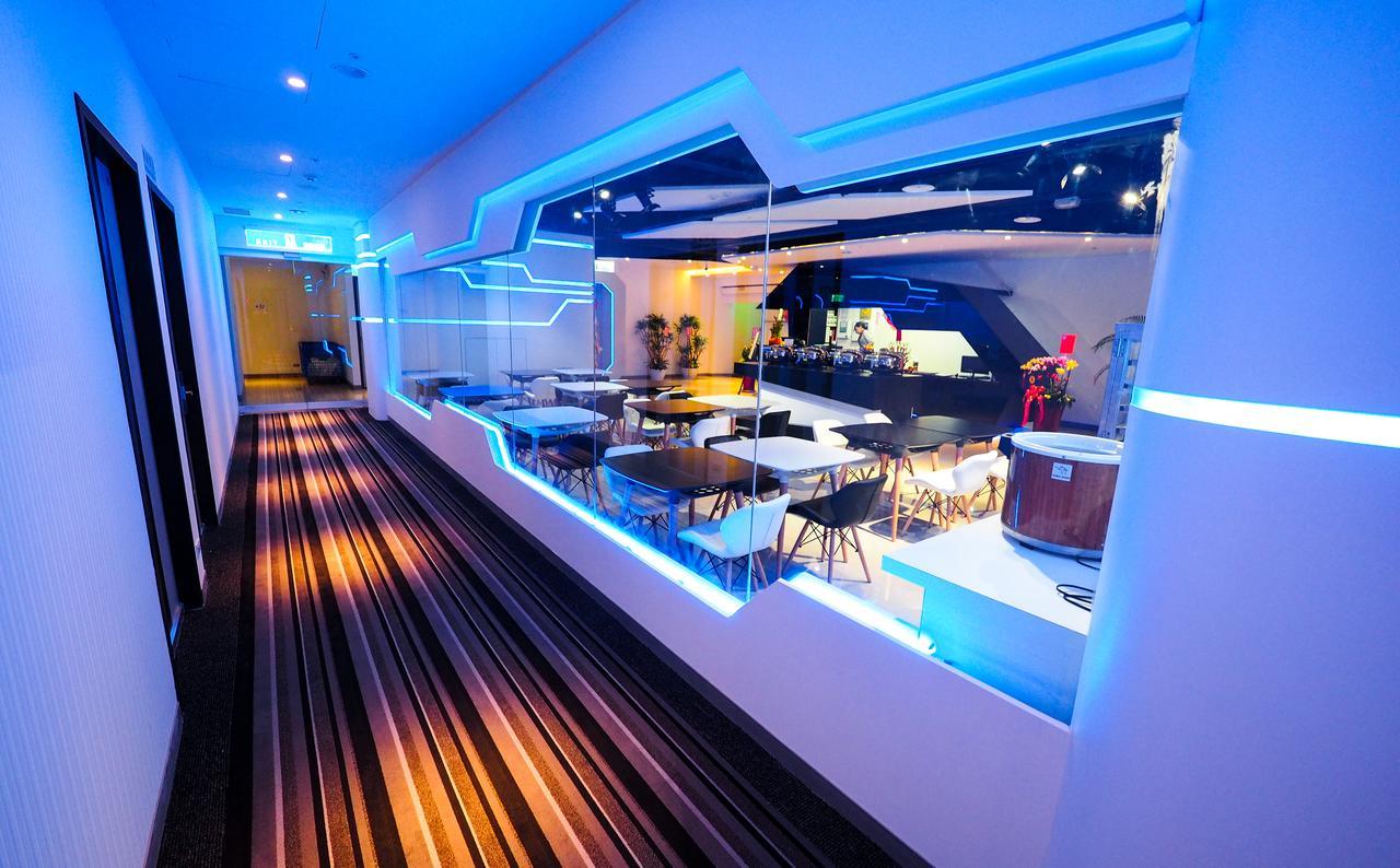 Galaxia Business Hotel Taichung Extérieur photo