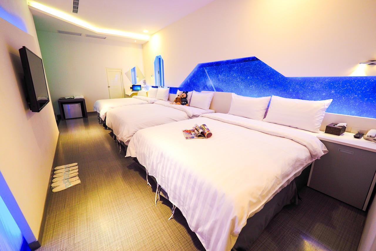 Galaxia Business Hotel Taichung Extérieur photo