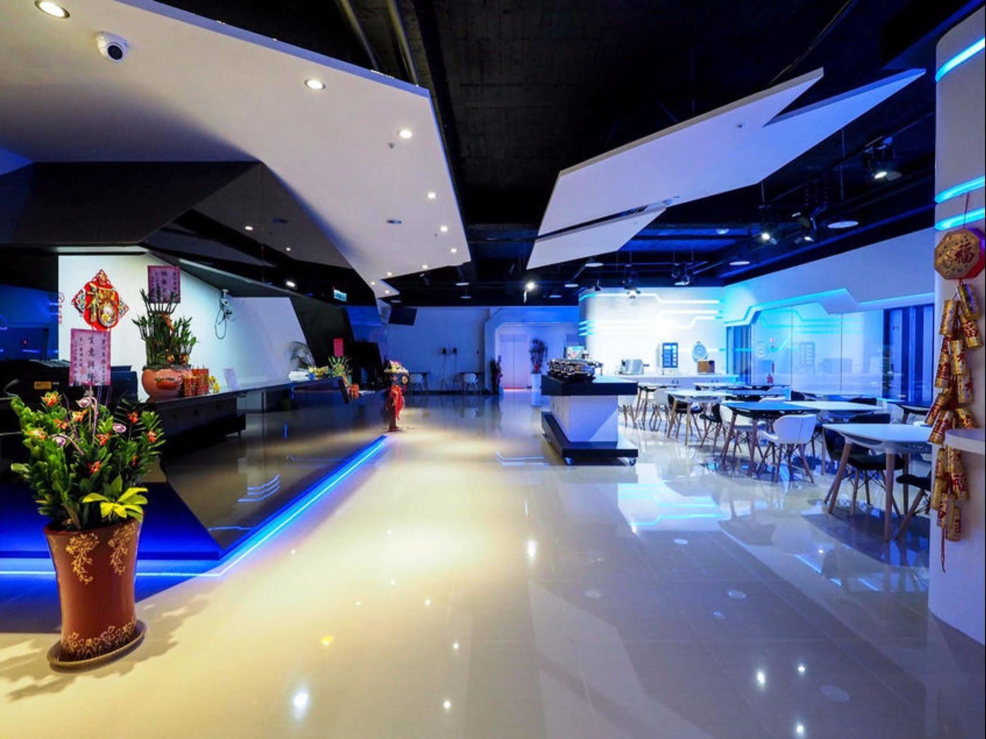 Galaxia Business Hotel Taichung Extérieur photo