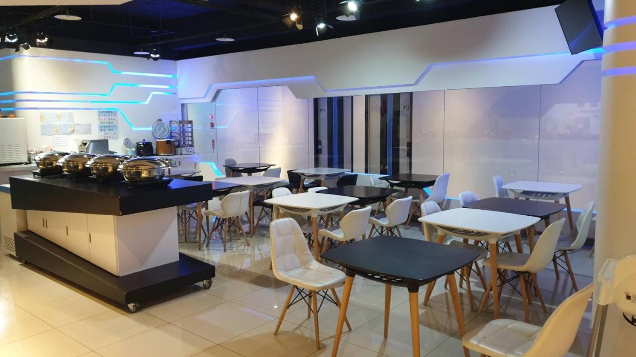 Galaxia Business Hotel Taichung Extérieur photo